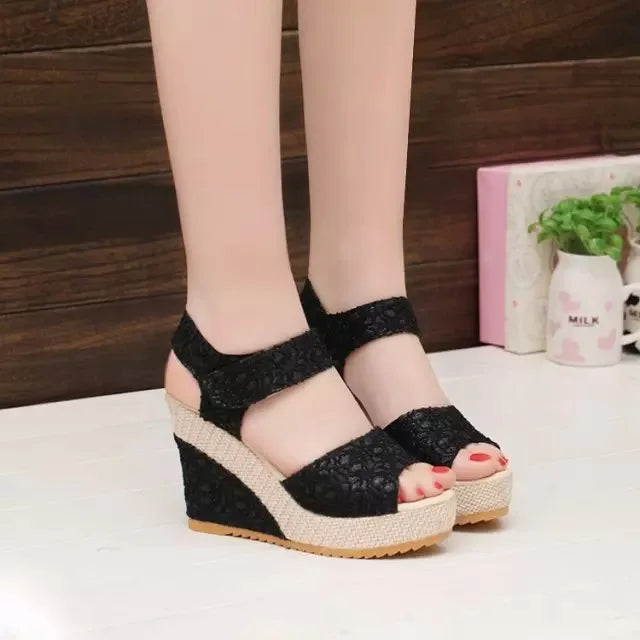 NIGHTFashionable shoes that make you look stylish everywhere.”